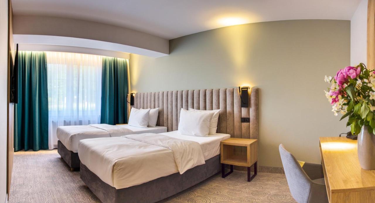 Hotel Verde Кошалин Экстерьер фото