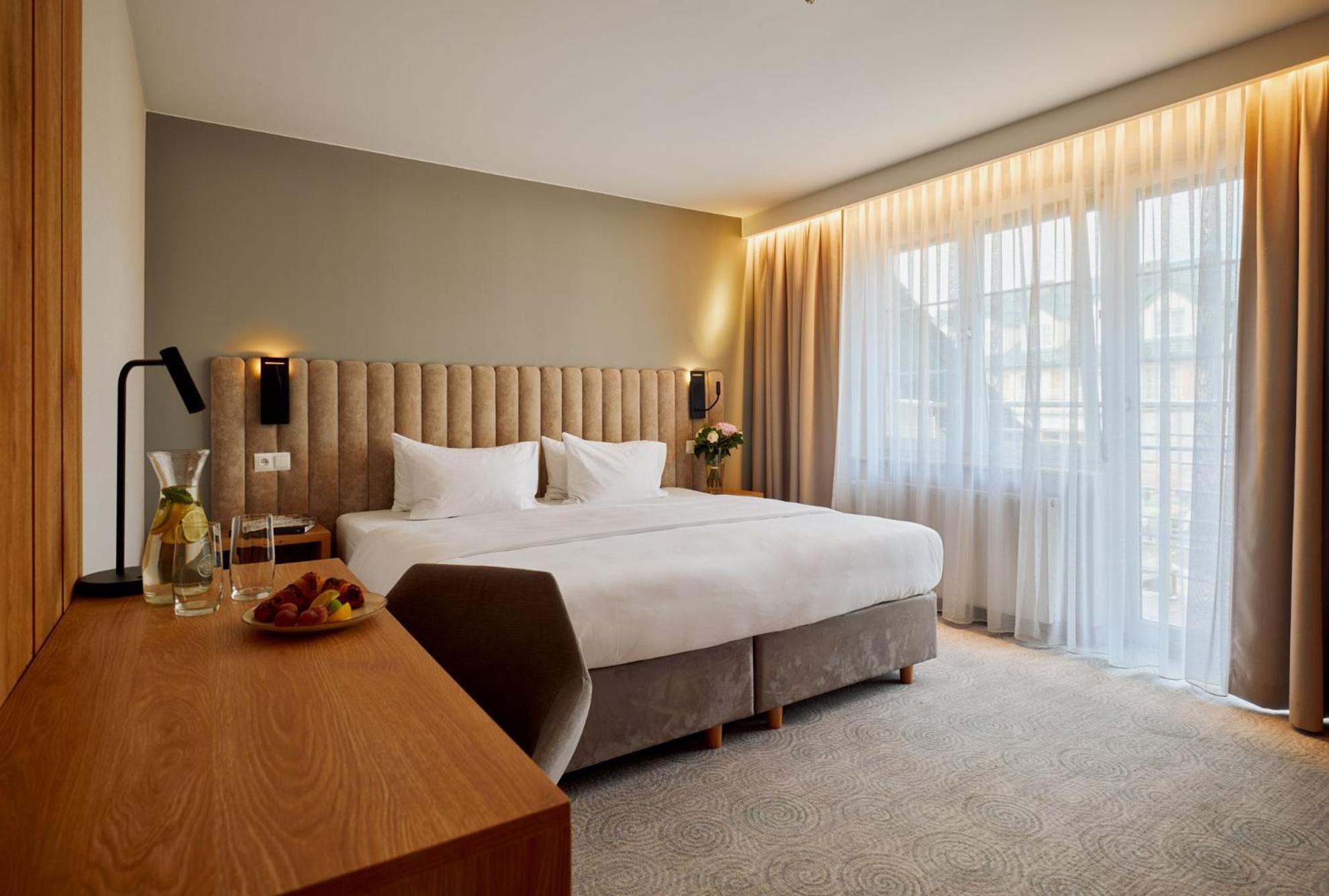 Hotel Verde Кошалин Экстерьер фото