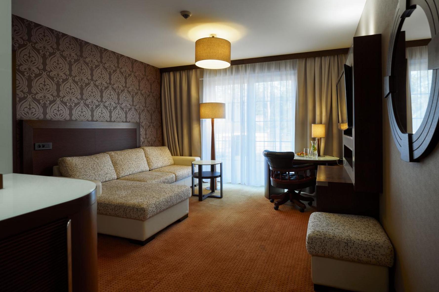 Hotel Verde Кошалин Экстерьер фото