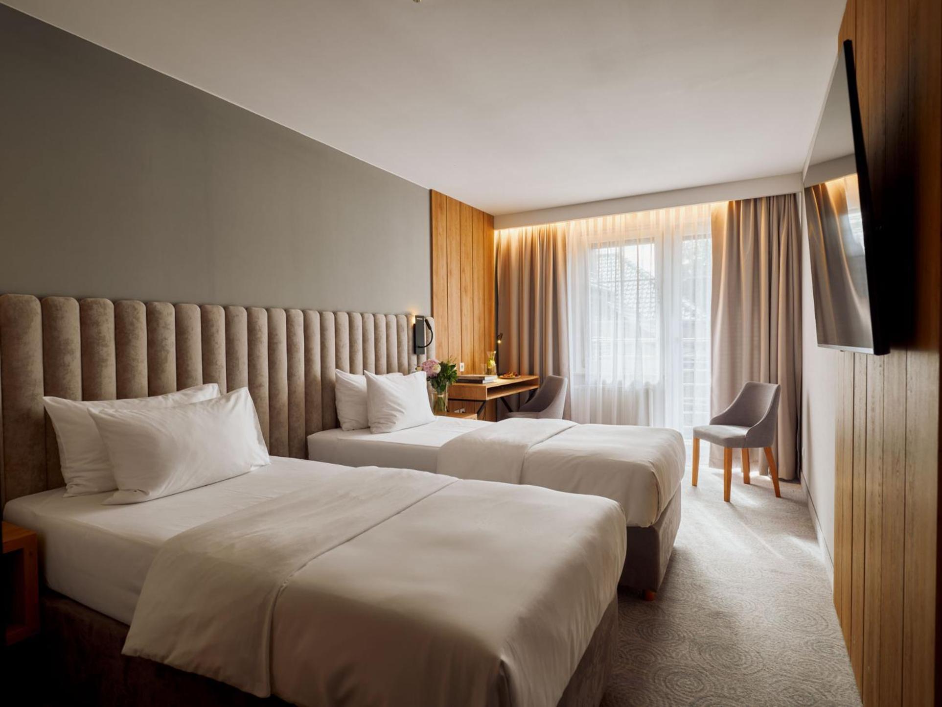 Hotel Verde Кошалин Экстерьер фото