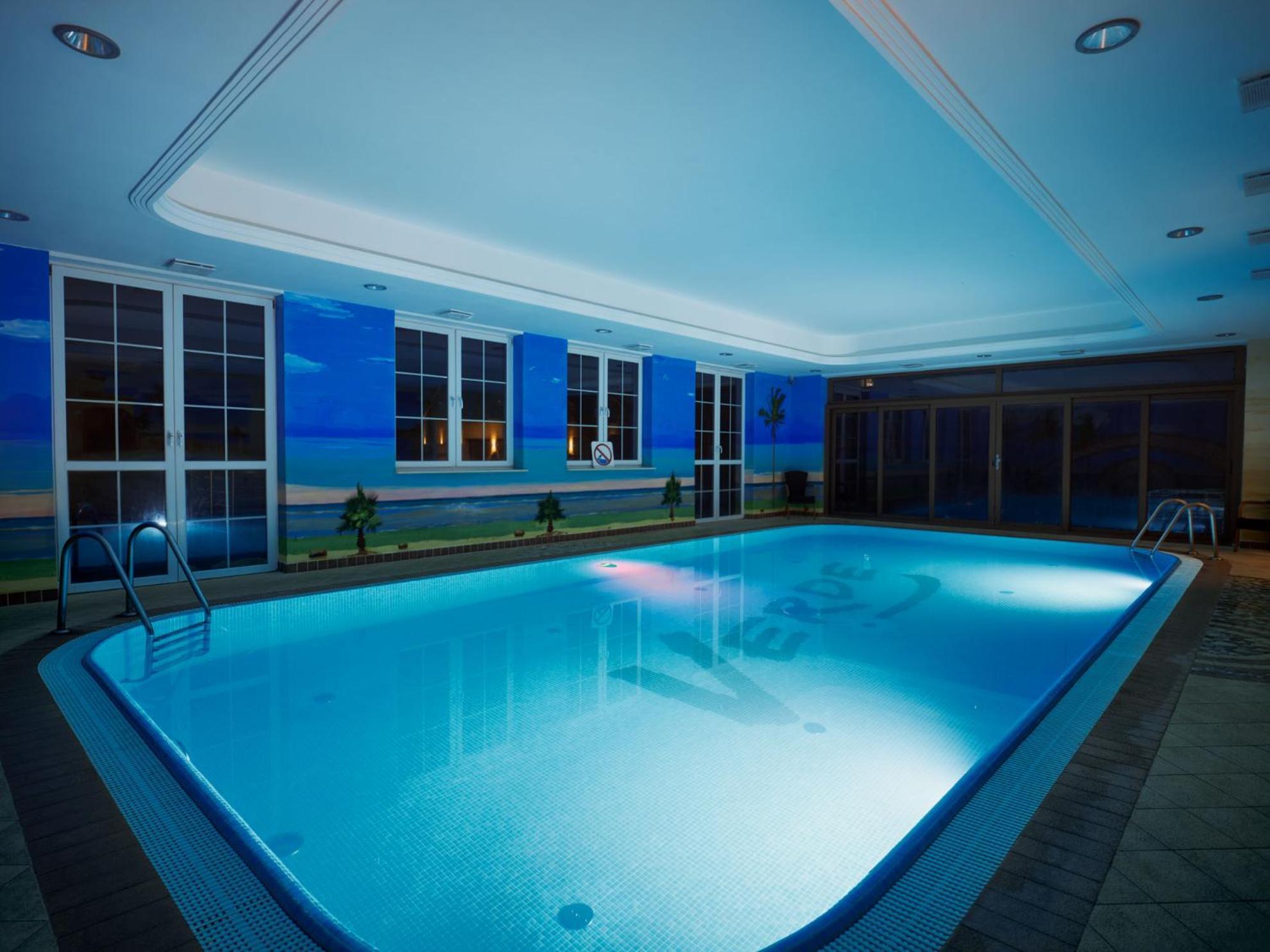 Hotel Verde Кошалин Экстерьер фото